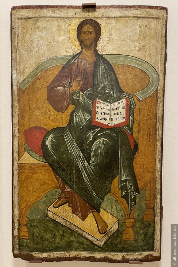 Икона Спас на престоле. 15-й век. Из Зверина монастыря (сейчас в Новгородском музее-заповеднике).