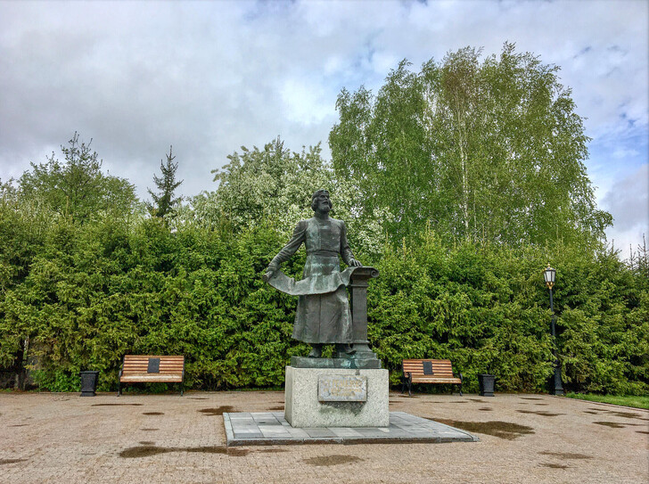 Памятник Семёну Ремезову