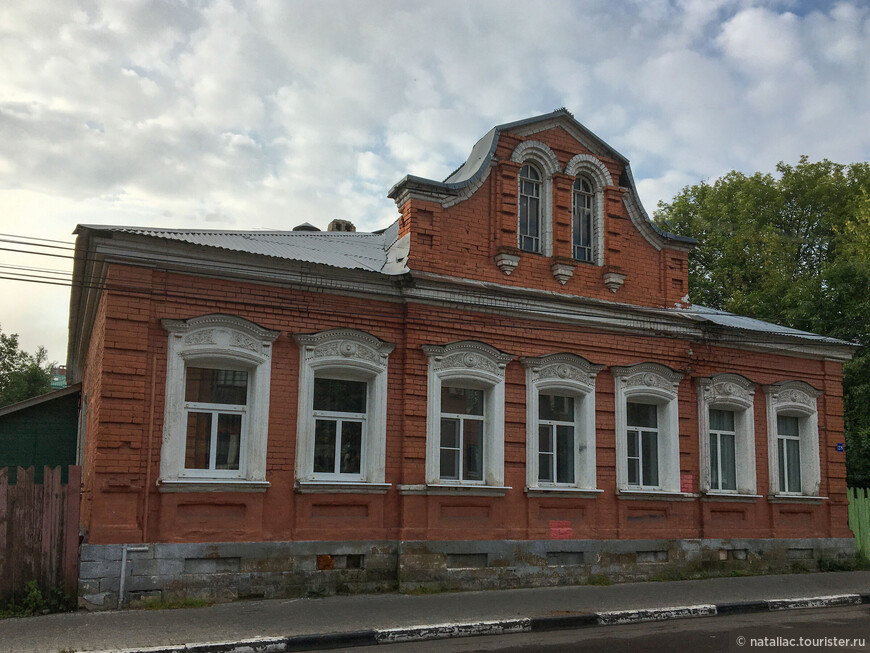 Улица Яна Грунта, Дом с мезонином. Конец 19 века.