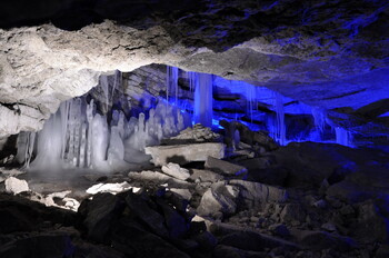 В Пермском крае возобновились экскурсии в Кунгурскую ледяную пещеру 