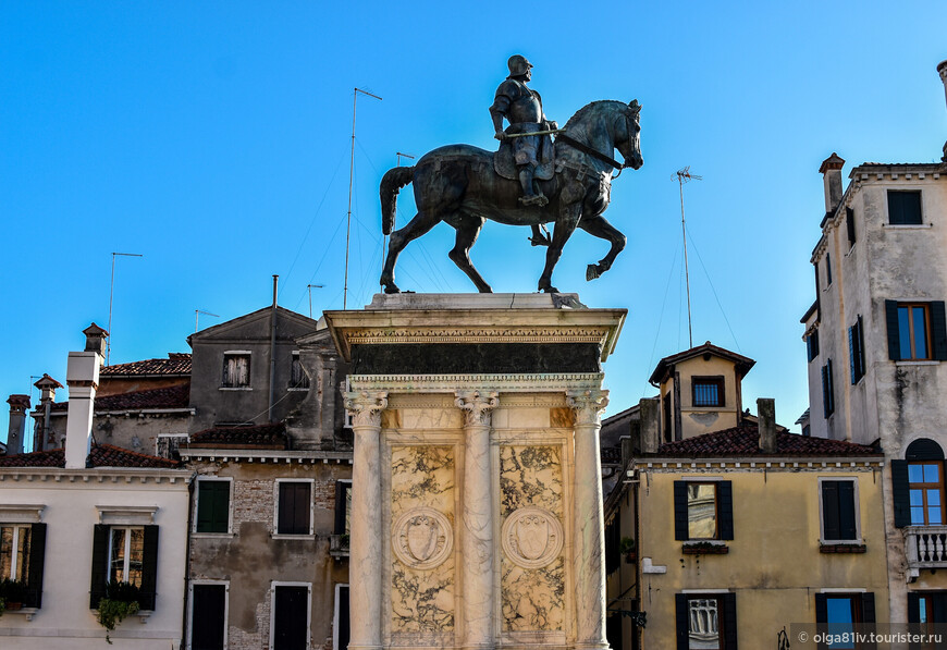 памятник Коллеони по эскизу Вероккио до сих пор украшает Campo Santi Giovanni e Paolo в Венеции
