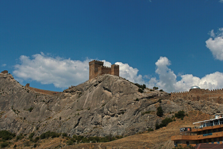 Генуэзская крепость - самая мощная цитадель Крыма