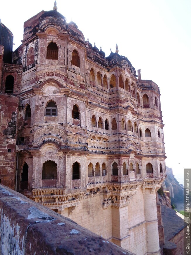 Средневековая крепость Мехрангарх — одна из самых красивых крепостей Индии