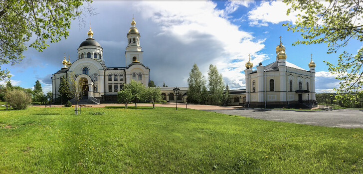 Собор Михаила Архангела и церковь Симеона  Верхотурского в Меркушино