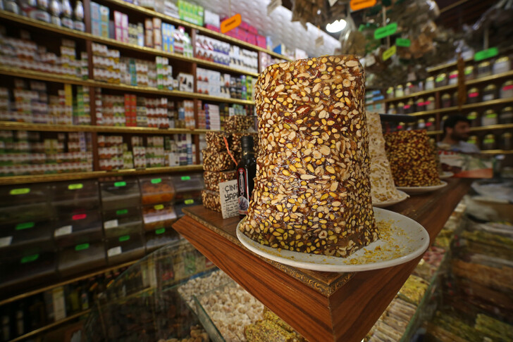Орехи, сухофрукты, нуга, рахат-лукум - невозможно уехать из Турции без набор сладостей
