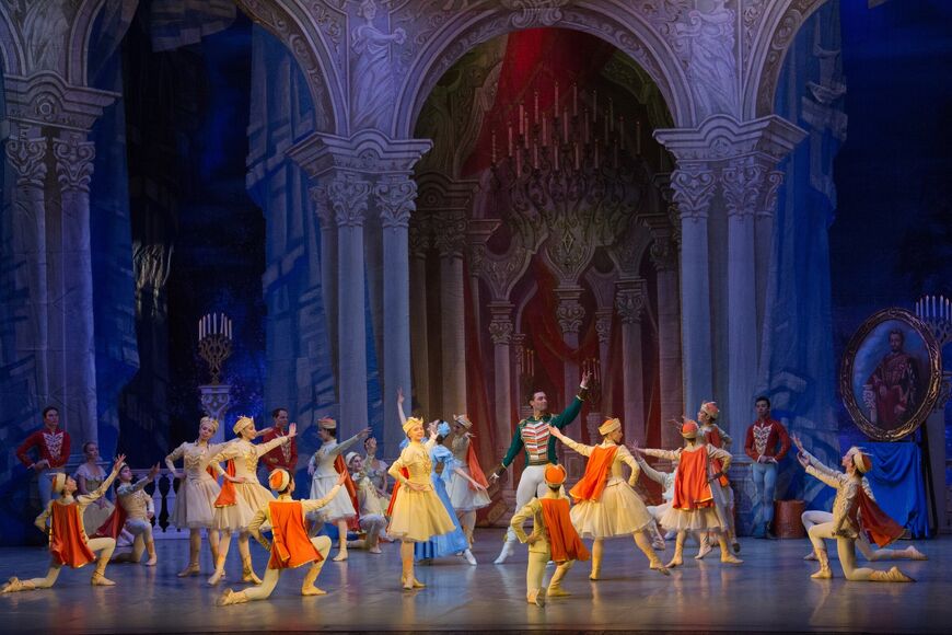 Театр оперы и балета<br/> в Челябинске