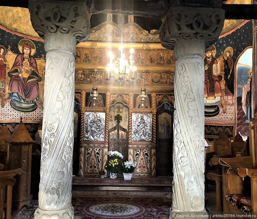 Старинный православный монастырь Синая (Румыния)