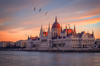 Венгрия без проблем выдаёт визы российским туристам