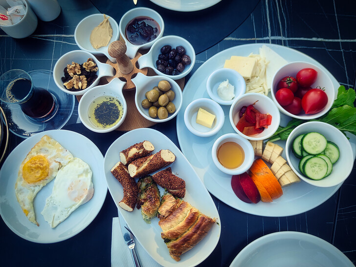 Сытный турецкий завтрак