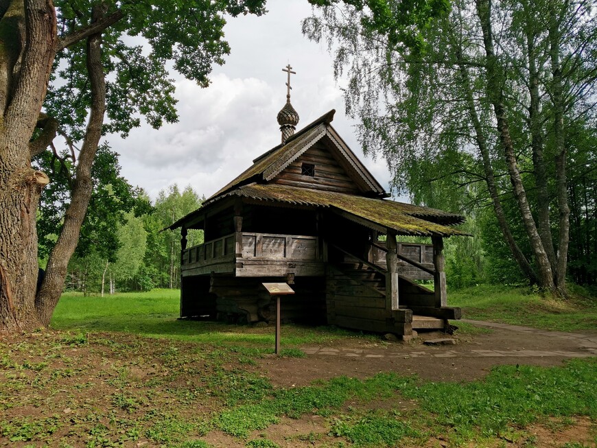 Часовня Архангела Михаила из деревни Максимовское, построена в 1760-е годы