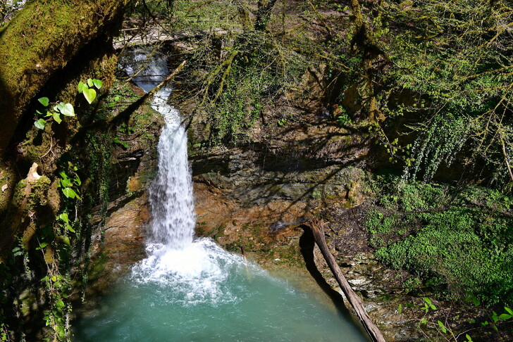 Приезжайте в Сочи за отличными видами на водопады