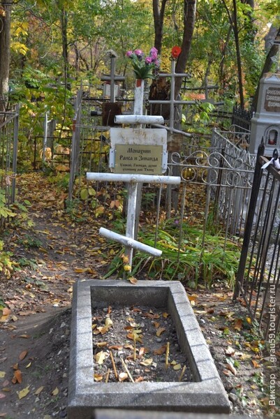 Тайны саратовского Воскресенского кладбища. Могильные камни