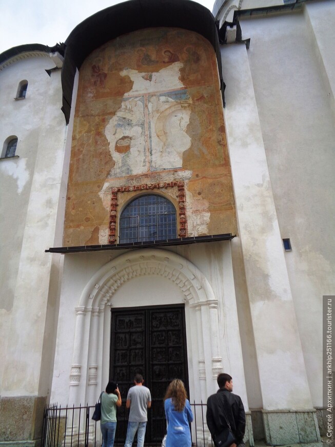 Средневековые Магдебургские врата 12 века — в Великом Новгороде