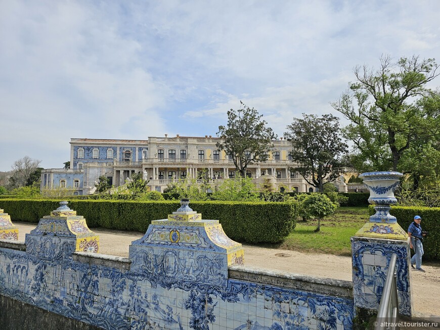 Бывшая загородная резиденция португальских королей Келуш, недалеко от Лиссабона. Вторая половина 18-го века.