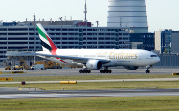Emirates приостановила регистрацию на рейсы с пересадкой в Дубае