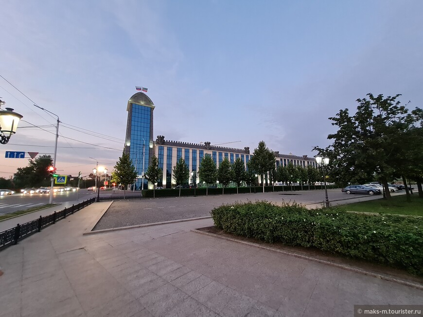 Здание Грозненского Нефтяного института