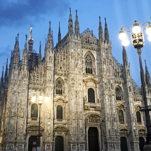 В Милане хотят запретить продавать мороженое и пиццу по ночам 