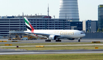 Авиакомпания Emirates отметит Пасху на рейсах в Москву и Петербург