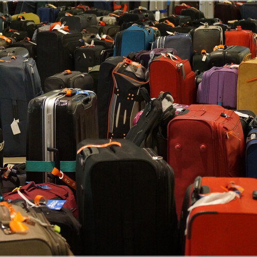 В «Пулково» запретили пассажирам самостоятельно упаковывать багаж в плёнку