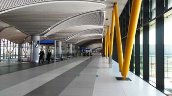 В аэропорту Стамбула вновь открылась зона для наблюдения за самолётами