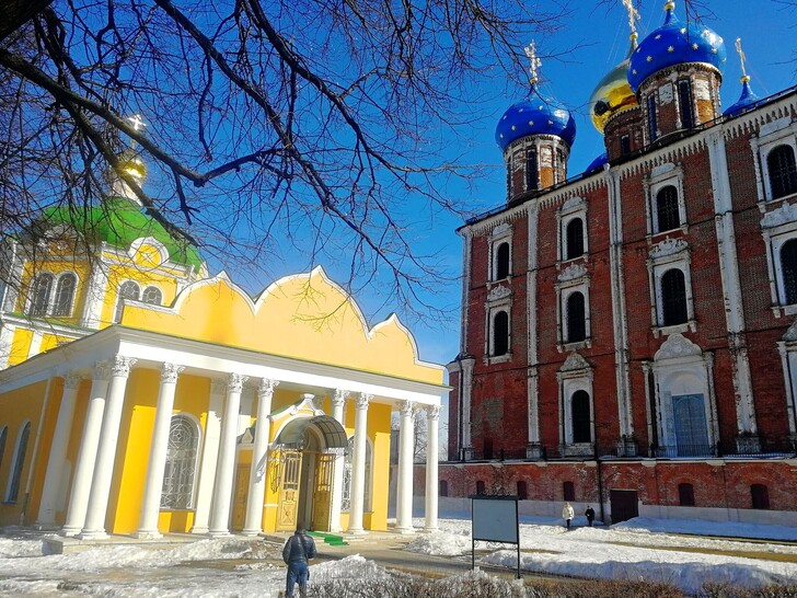 Христорождественский и Успенский соборы в Рязанском кремле