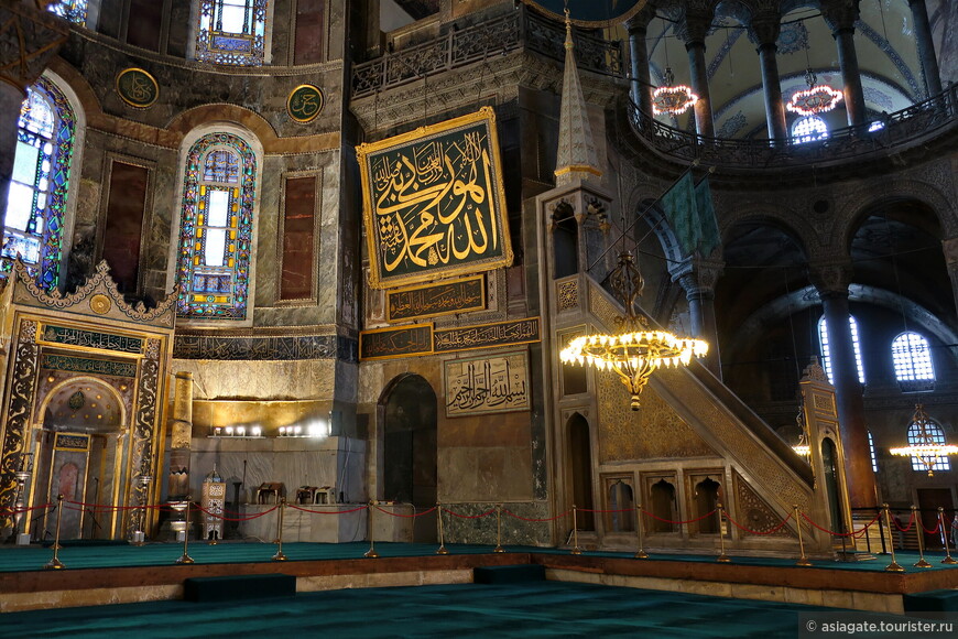 Собор, мечеть, музей и вновь мечеть
