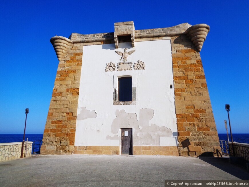 Сторожевая башня Линье 17 века — самая западная точка острова Сицилия