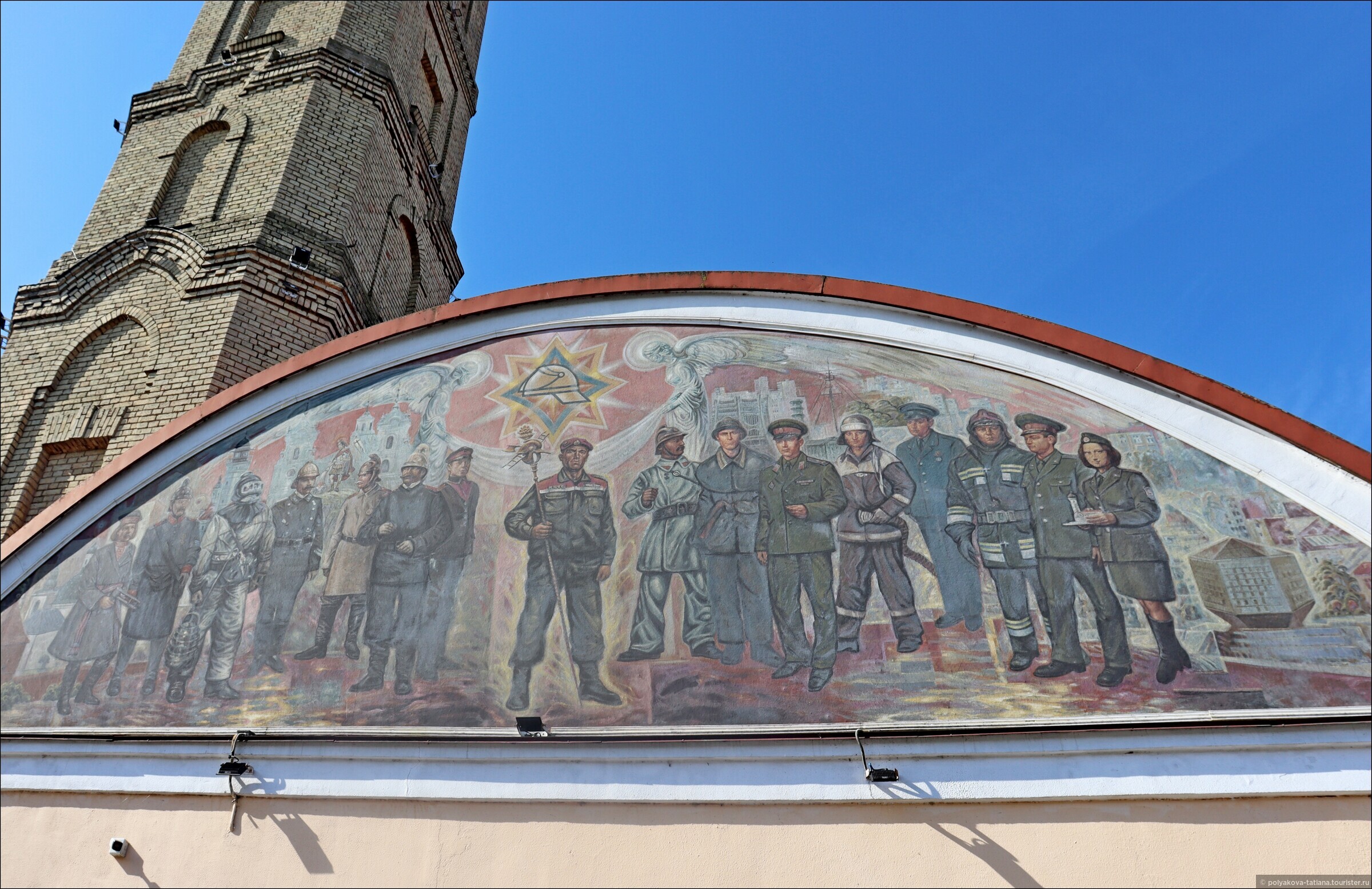 Когда спускаешься с лесницы бои в коленях. Боль в колене при спуске с лестницы и боль с внутренней стороны коленного сустава Кот спускается с лестницы :: ВЫ ОЧЕВИДЕЦ ГОРОДСКИЕ БОИ В СТАЛИНГРАДЕ | ENLISTED - YouTube