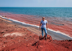 Автор на Красном пляже острова Ормуз. 