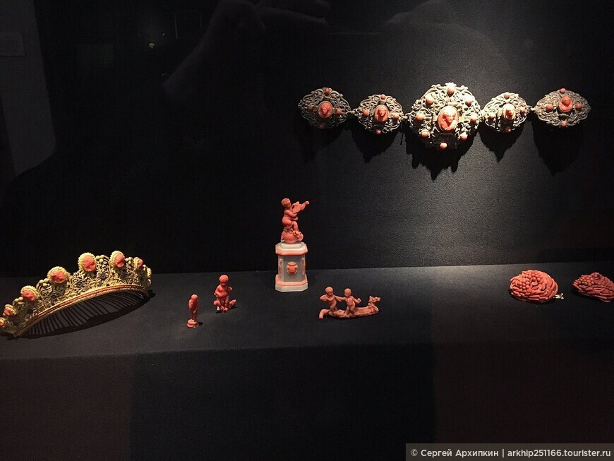 Лучший музей на Западе Сицилии — музей Пэполи в Трапани с коралловыми драгоценностями и гильотиной