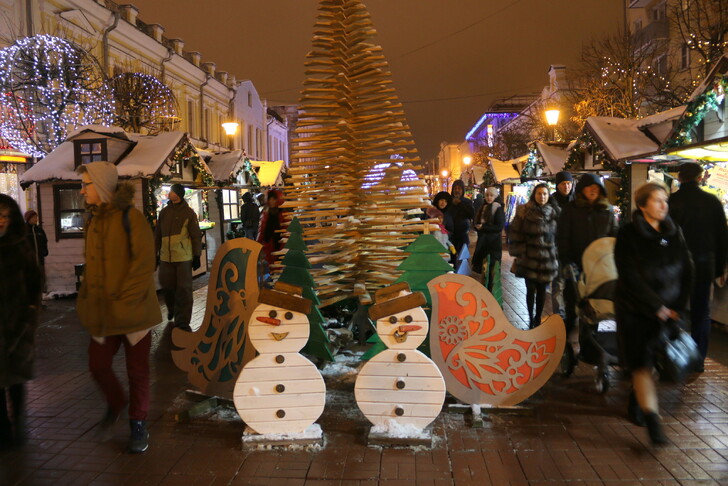 Рождественская ярмарка на Трехсвятской улице Твери