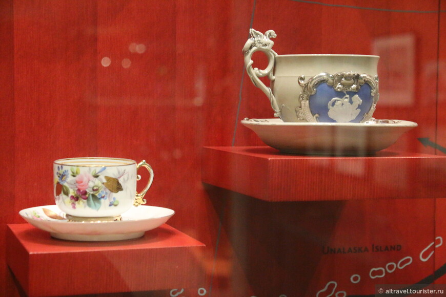 Чашки из дома Баранова в Новоархангельске (музей штата Аляска в Джуно).