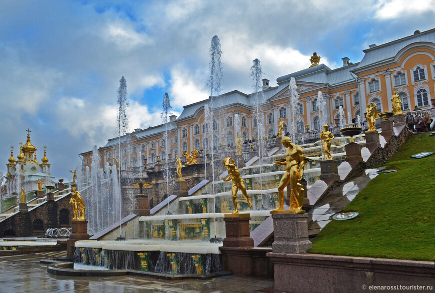 Петергоф сквозь смешинки