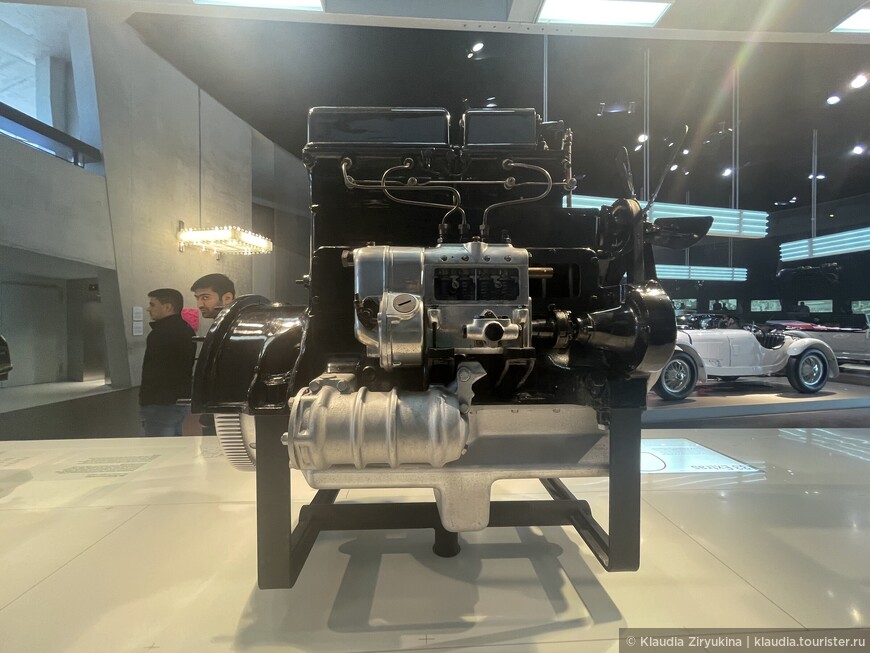 Дизельный двигатель Мерседес Бенц ОМ 59, 55 л.с. 2000 об/мин. 1932 год.