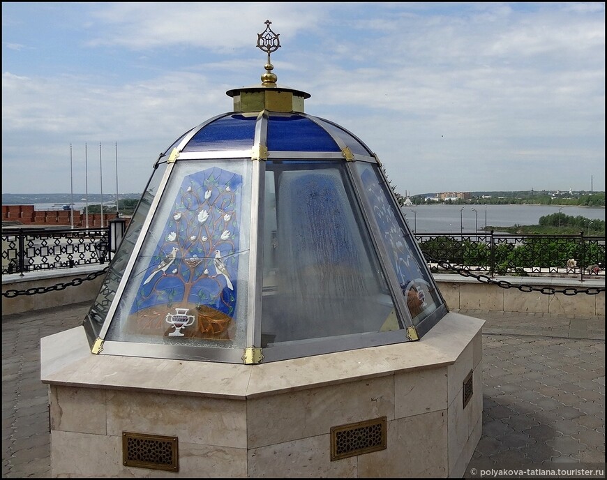 Купол над усыпальницей казанских ханов, в которой они были перезахоронены в 2017 году. 