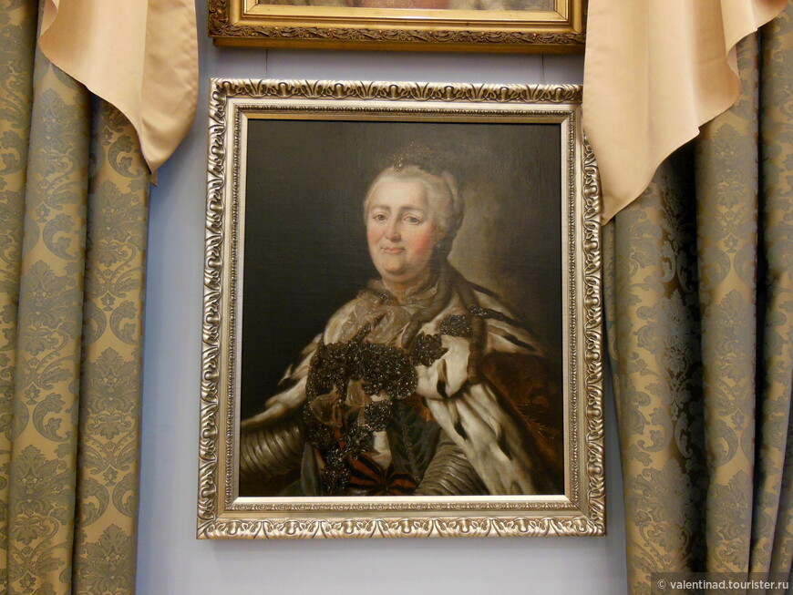 Портрет Екатерины II. Вторая половина 18-го века. Холст, масло. Неизвестный художник.