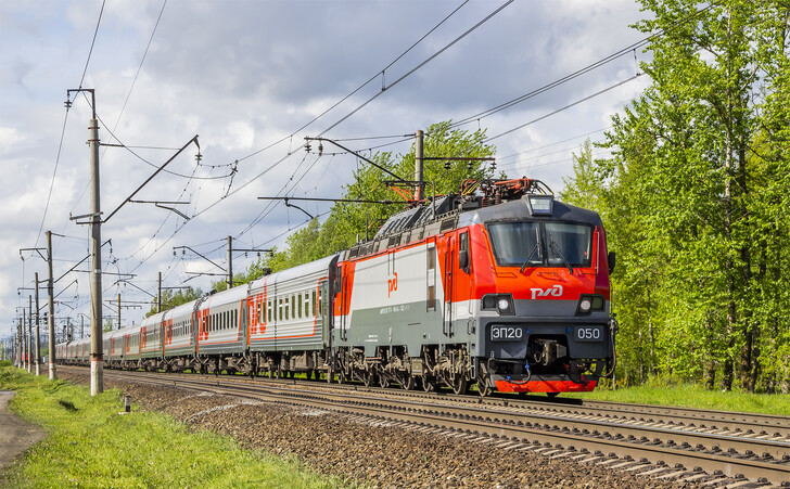 Поезд Москва — Лазаревское 