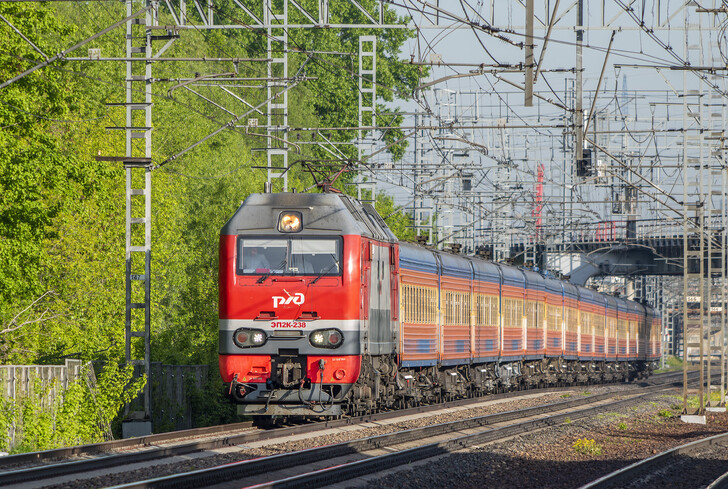 Поезд Москва — Санкт-Петербург