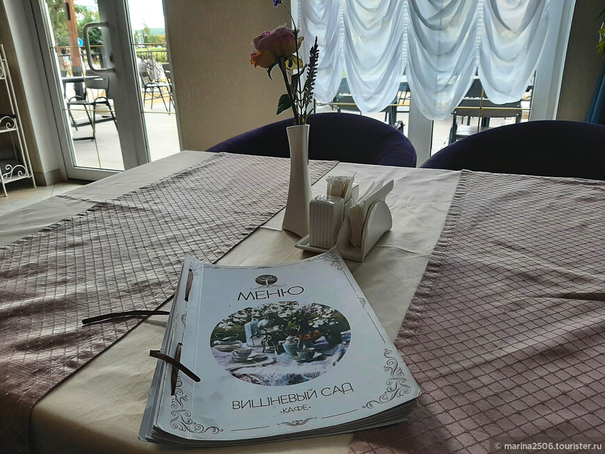Кафе Вишневый сад — милая едальня с видом на дмитровский Кремль