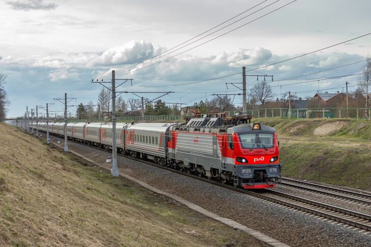 Поезд Санкт-Петербург — Нижний Новгород