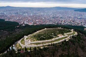 В Стамбуле после 12 лет реставрации для туристов открывается крепость Айдос 