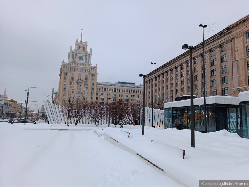 Зимняя прогулка по Москве # 2: От Маяковского к Булгакову, потом в английский собор, и домой