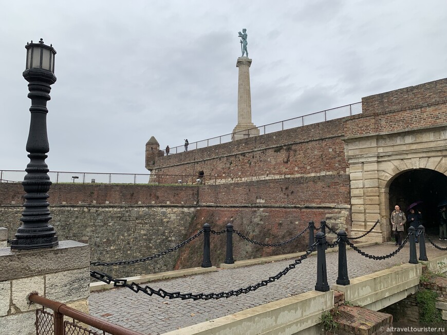Один из входов в Белградскую крепость.