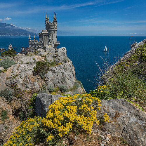 Роуминг в Крыму отменили ещё два оператора связи