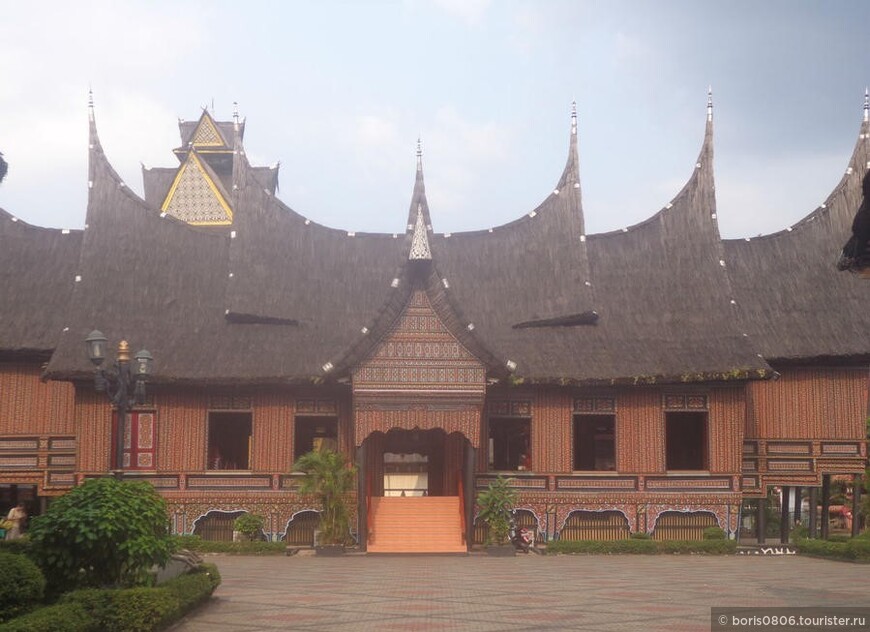 Дома батаков - образцы архитектуры одного из народов Суматры
