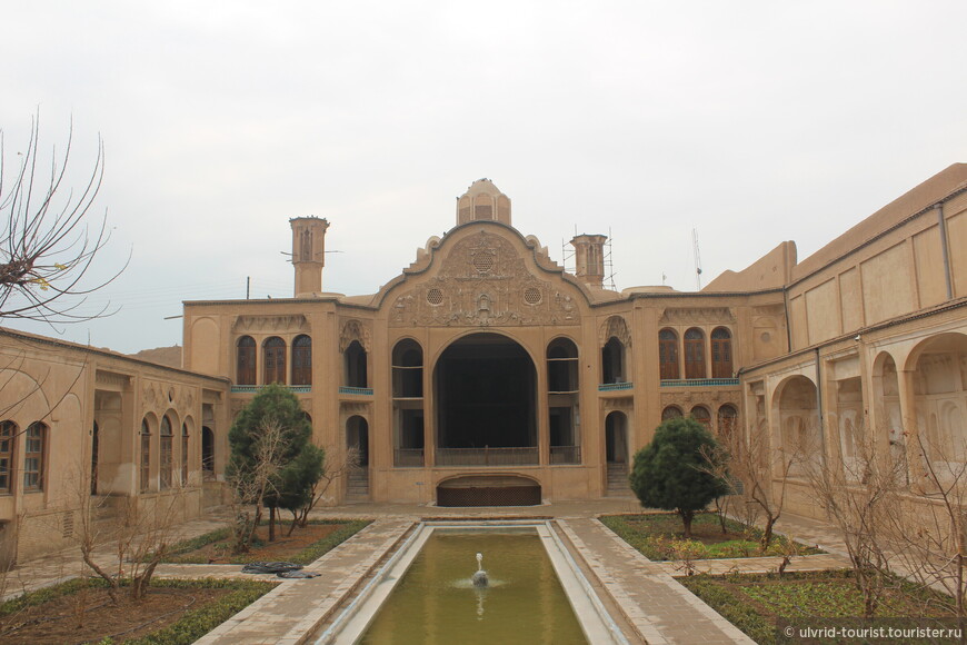 Традиционные дома и сады Персии