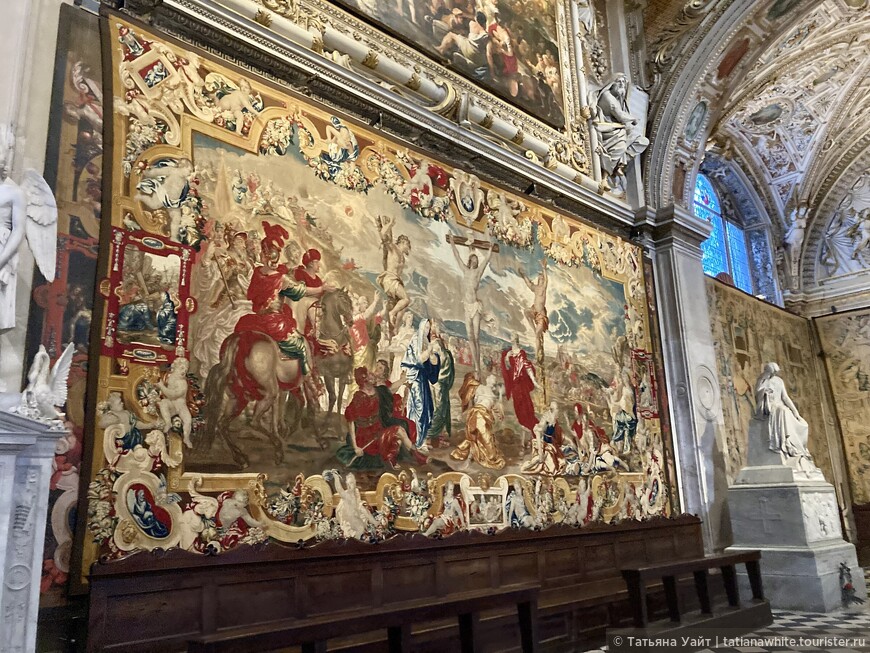 Роскошные шпалеры в БазиликиеСанта-Мария-Маджоре (Basilica di Santa Maria Maggiore) 