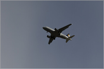 Пассажиры Lufthansa получили травмы из-за сильной турбулентности