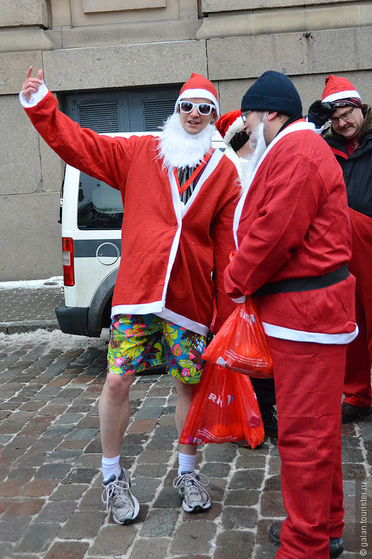 Благотворительный забег Дедов Морозов в Риге