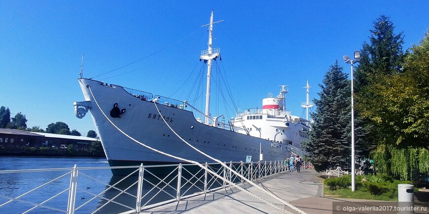  Научно-исследовательское судно Витязь.